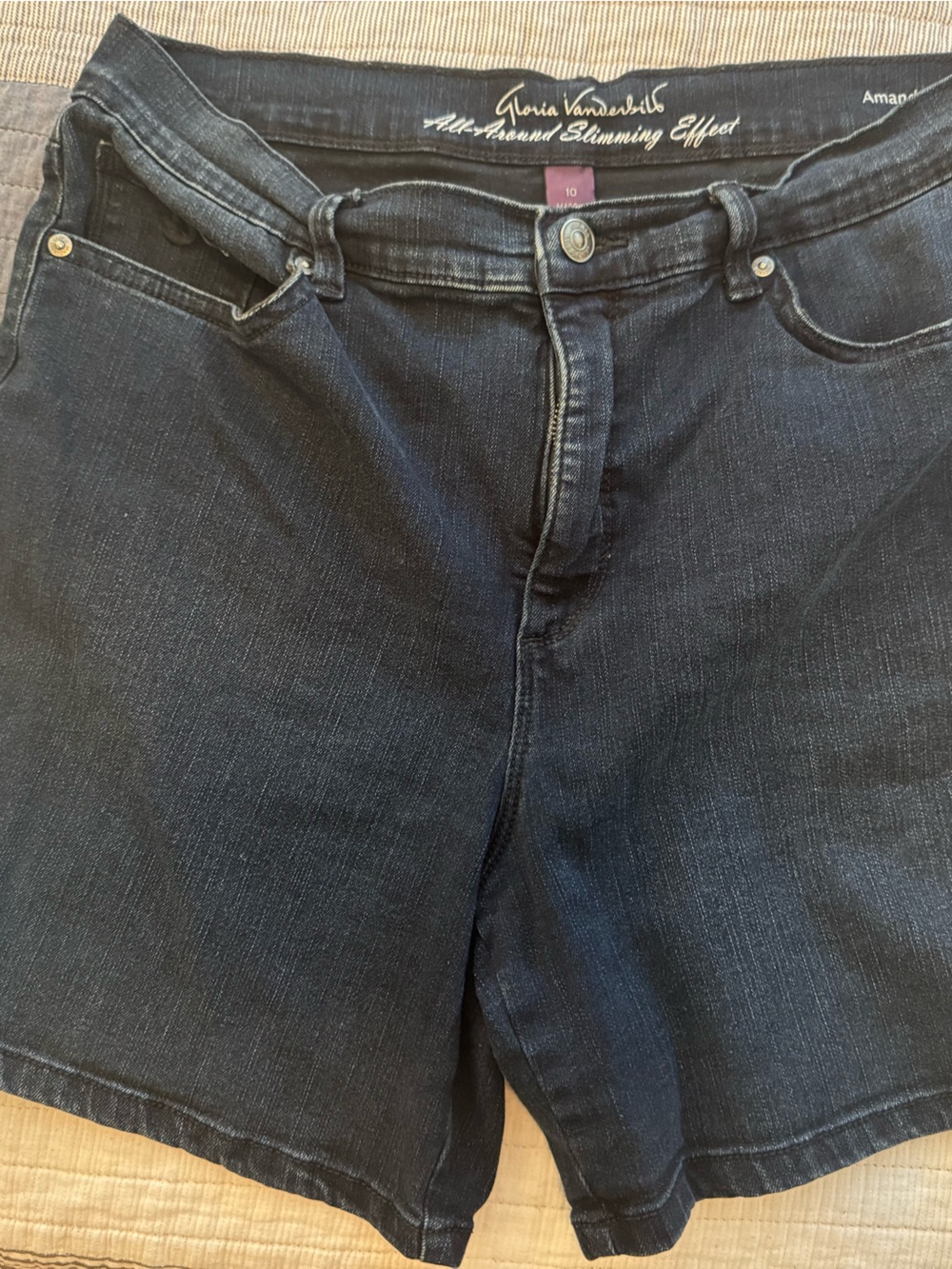 Gloria Vanderbilt Indigo Slimming Denim Shorts